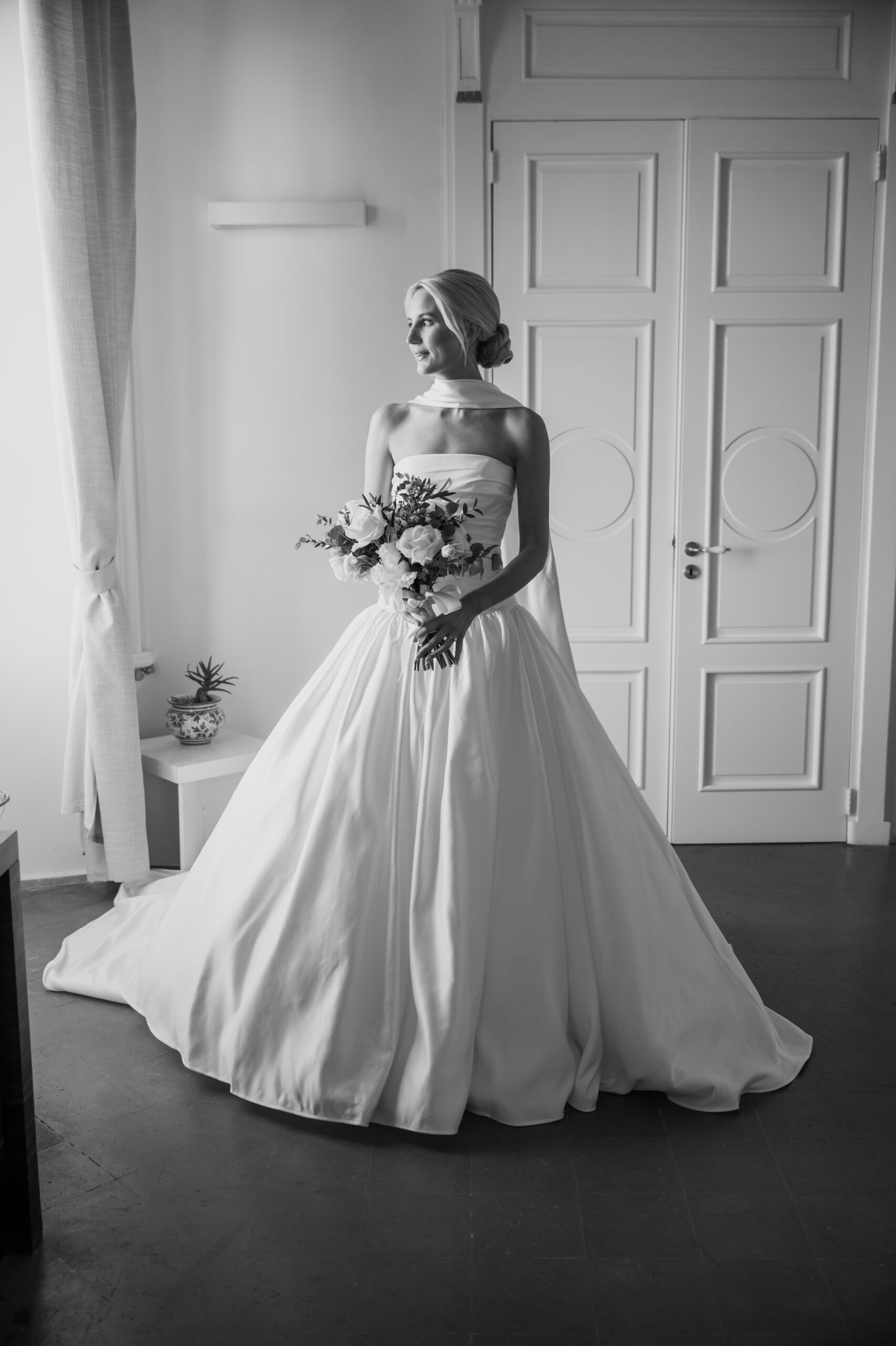 Bride at Mon Repos
